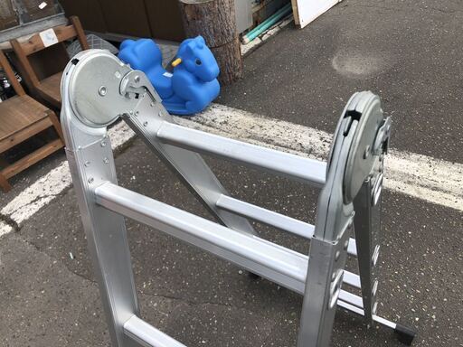 多機能 脚立 はしご 4段×4折り 作業台 足場 多目的 折り畳み式