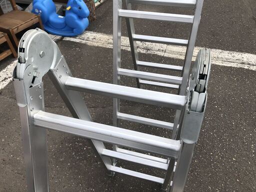 多機能 脚立 はしご 4段×4折り 作業台 足場 多目的 折り畳み式