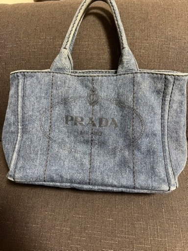 PRADA カナパ
