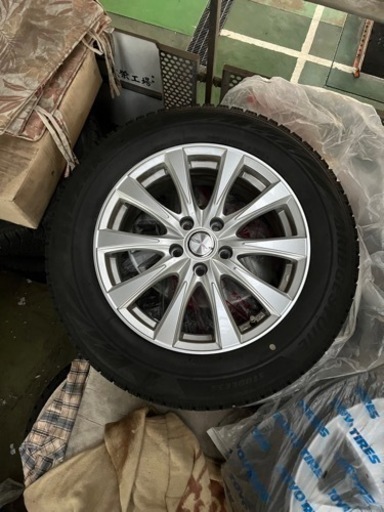 スタッドレスタイヤホイールセット値下げ交渉受付中 小売業者 