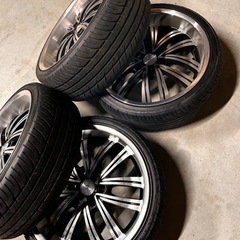 ハイエースアルミホイール