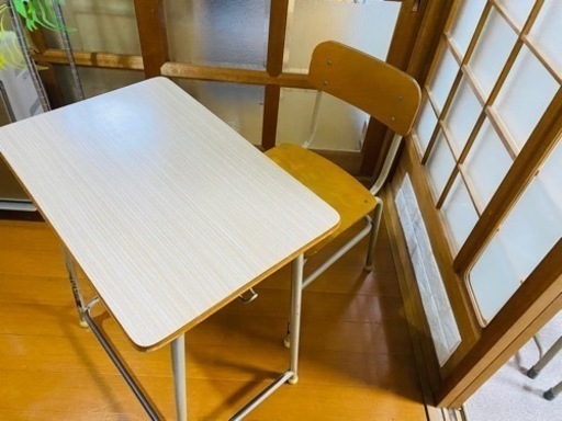 学校学習机　9つの机、いすをまとめての金額
