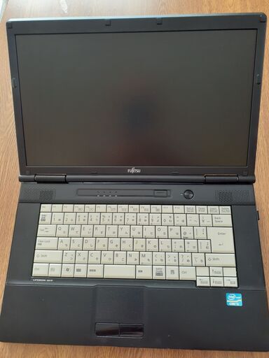 FUJITSU   A561 ノートパソコン