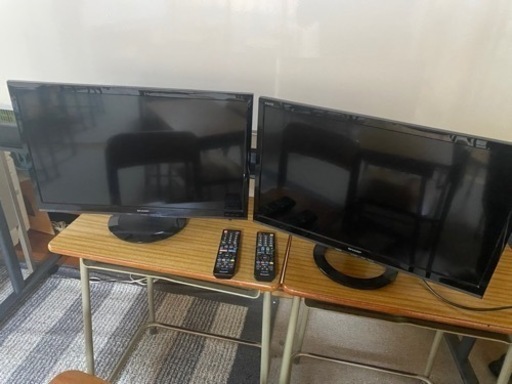 テレビ24型アクオス二台で9800円