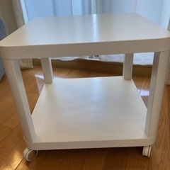 IKEA キャスター付きローテーブル0円