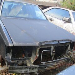 MB-124-E320外装部品-フロントフエンダー片側