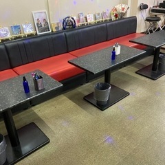 現在カラオケ店で使用している椅子とテーブルです。