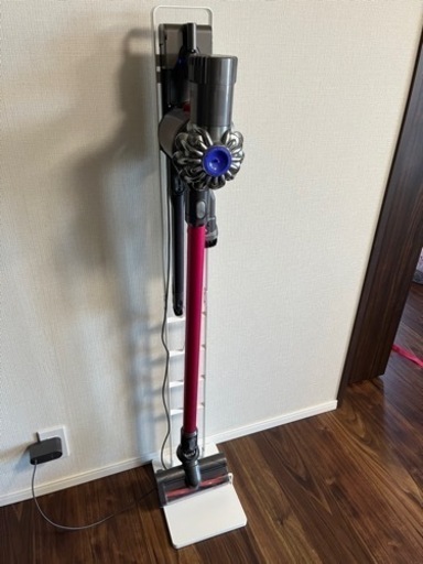 dyson  ダイソンコードレスクリーナー　DC62