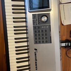 ローランド　FANTOM-G8【完動品・おまけ付き】