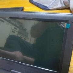 夢グループ　ポータブル多機能プレーヤー　９インチ　テレビ・DVD・CD・画像など