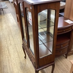 KK-104【新入荷　リサイクル品】イタリア製　クラシカル　コレクションキャビネット　猫脚