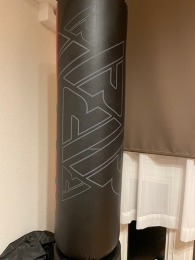 サンドバッグ（ボクシンググローブ付き） サンドバッグ ボクシング