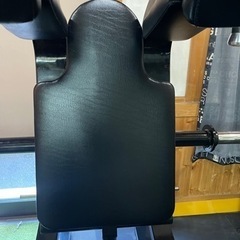 スクワットマシン