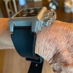 WELDER  腕時計　正価15万　　9割引