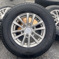 ハイエース用スタッドレスタイヤセット