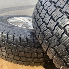 ハイエース用スタッドレスタイヤセット