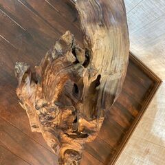 神代杉　オブジェ　インテリア　立派な佇まい　221126−2