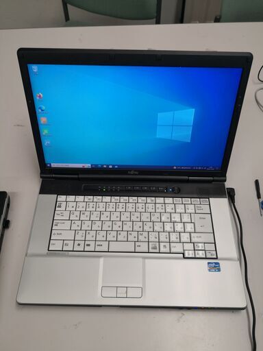 LIFEBOOK E741/D Corei5-2520M 4GBメモリ　320GB　HDD　15.6インチ液晶　ノートパソコン