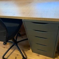 <取引中>勉強机とチェアのセット　IKEA