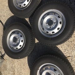 箱バン軽トラ用スタッドレス4本バリ山中古