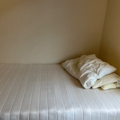 ニトリ　セミダブルベッド+布団+枕2つ