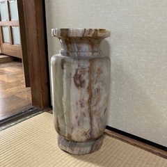 大理石花瓶