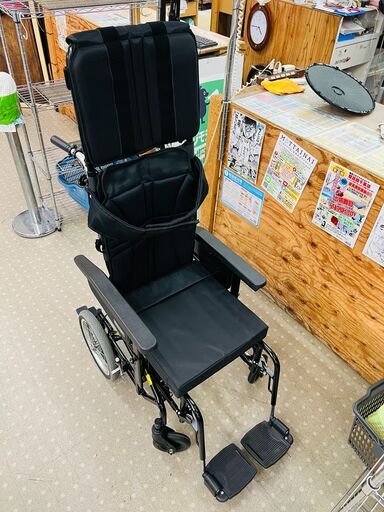 日進医療器株式会社 レッドウッド 3 ティルト車椅子