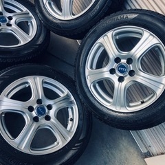 冬タイヤ 185/60R15 BS製プリウス等用アルミ付きスタッドレス4本組