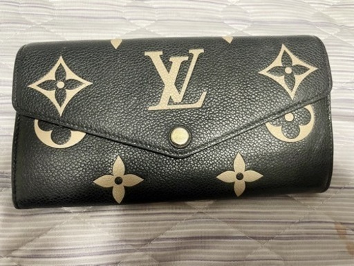 LV ポルトフォイユ サラ モノグラム ジャイアント 二つ折り 長財布