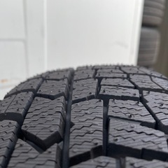 スタッドレスタイヤ4本セット　アルミホイール付き　中古　