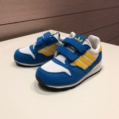 【 adidas 】✨👟✨ キッズスニーカー，『 超！カッコいい...