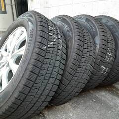 美品！215/65R16 スタッドレスタイヤ4本セット