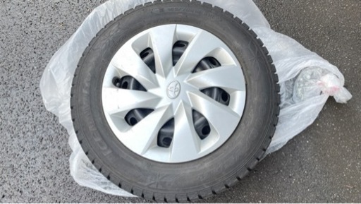 【値下げしました】冬タイヤ 4本セット2019年冬購入 トヨタ ヴィッツで使用