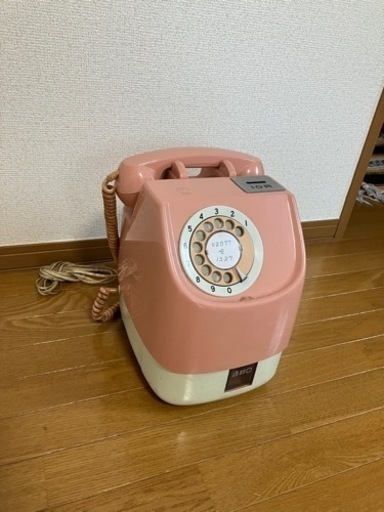 ピンク電話　NTT 公衆電話