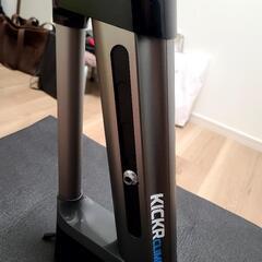 値下げしました！【美品】WahooスマートローラーKICKERclimb