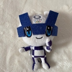 東京2020オリンピックマスコットの公式ぬいぐるみバッジ