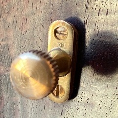 最高級 K18 金細 津軽三味線 トチ紅木 子持ち綾杉胴 極太糸巻 太棹 ハードケース付 検 義太夫コレクター所蔵品 