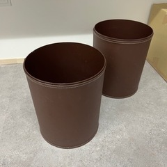 可愛らしい茶色いゴミ箱　2つ