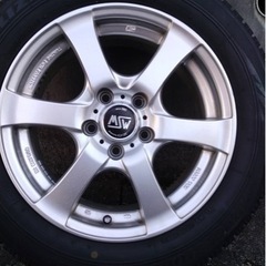 スタッドレスタイヤ　195/60R16