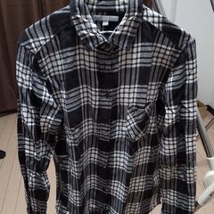 合わせやすい白黒チェックシャツ　ユニクロ　No.31