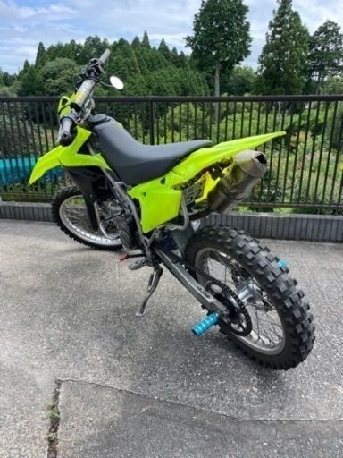 Dトラッカー250