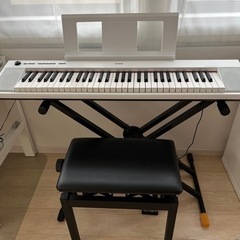 YAMAHA NP-12 WH キーボード　ピアノ　61鍵盤　イ...