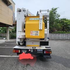 高所作業車を売ります。