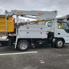 高所作業車を売ります。