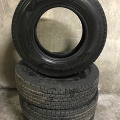 スタッドレス195-80-15/107・105LT