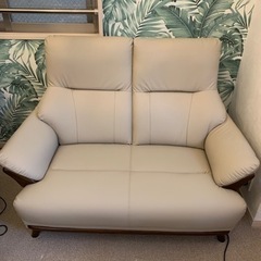 ほぼ新品☆ ニトリ(定価¥54,900)  2人用合皮ソファ(Nシールド コウテイ3 BE)