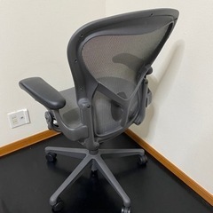 Herman Miller (ハーマンミラー) アーロンチェア ライト オフィスチェア アーム B(ミディアム)サイズ グラファイト(ブラック) BBキャスター 12年保証 