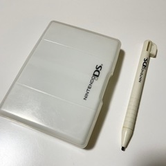 DSカセットケースとタッチペン