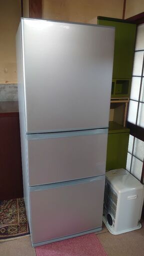 美品！！『大型330リットル』東芝　ノンフロン冷凍冷蔵庫 【形名　ＧＲ-Ｍ３３Ｓ】２０１８年製