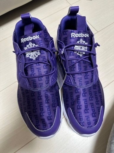 ももクロ×Reebok スニーカー